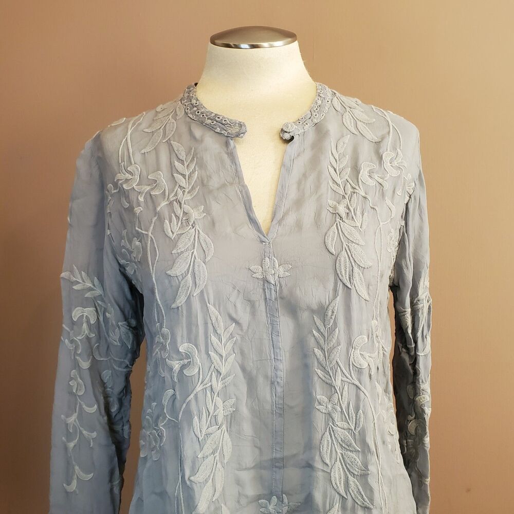 Johnny Was Sasha Embroidered Tie Front Blouse XS Light Blue Long Sleeve NEW Flaw